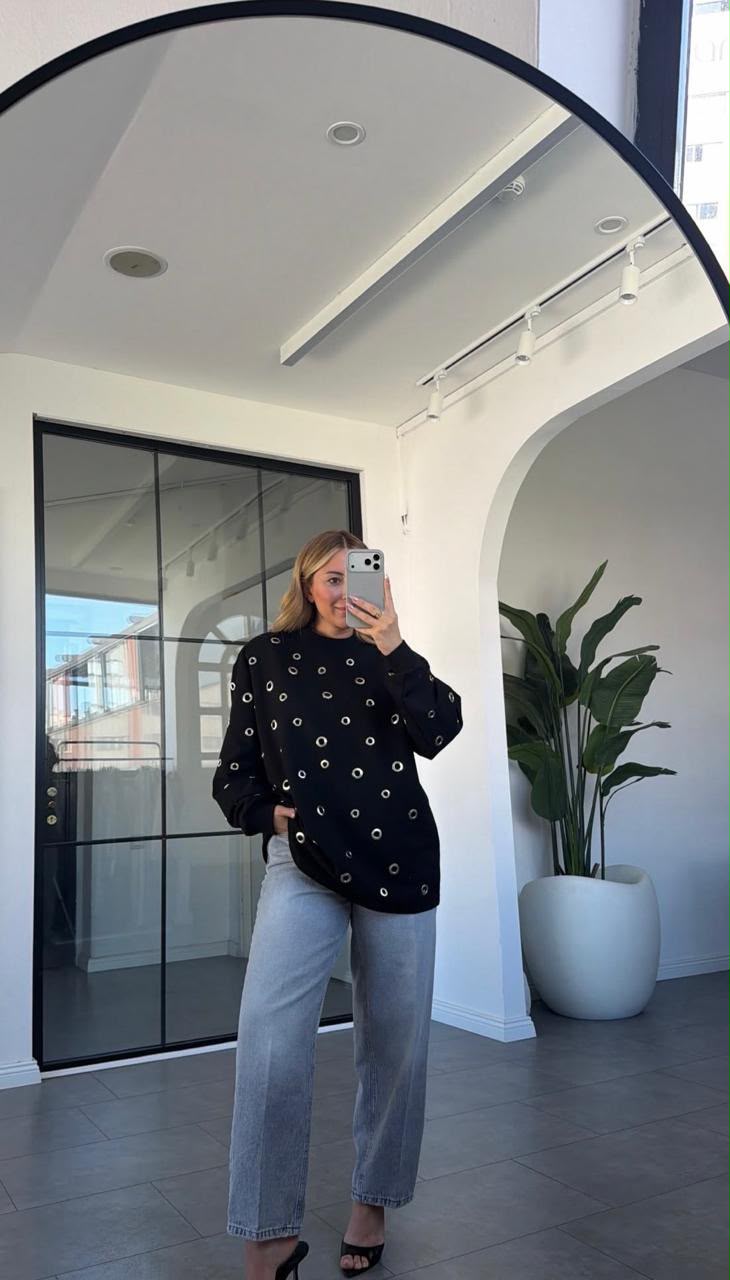 Shirt black circles gold