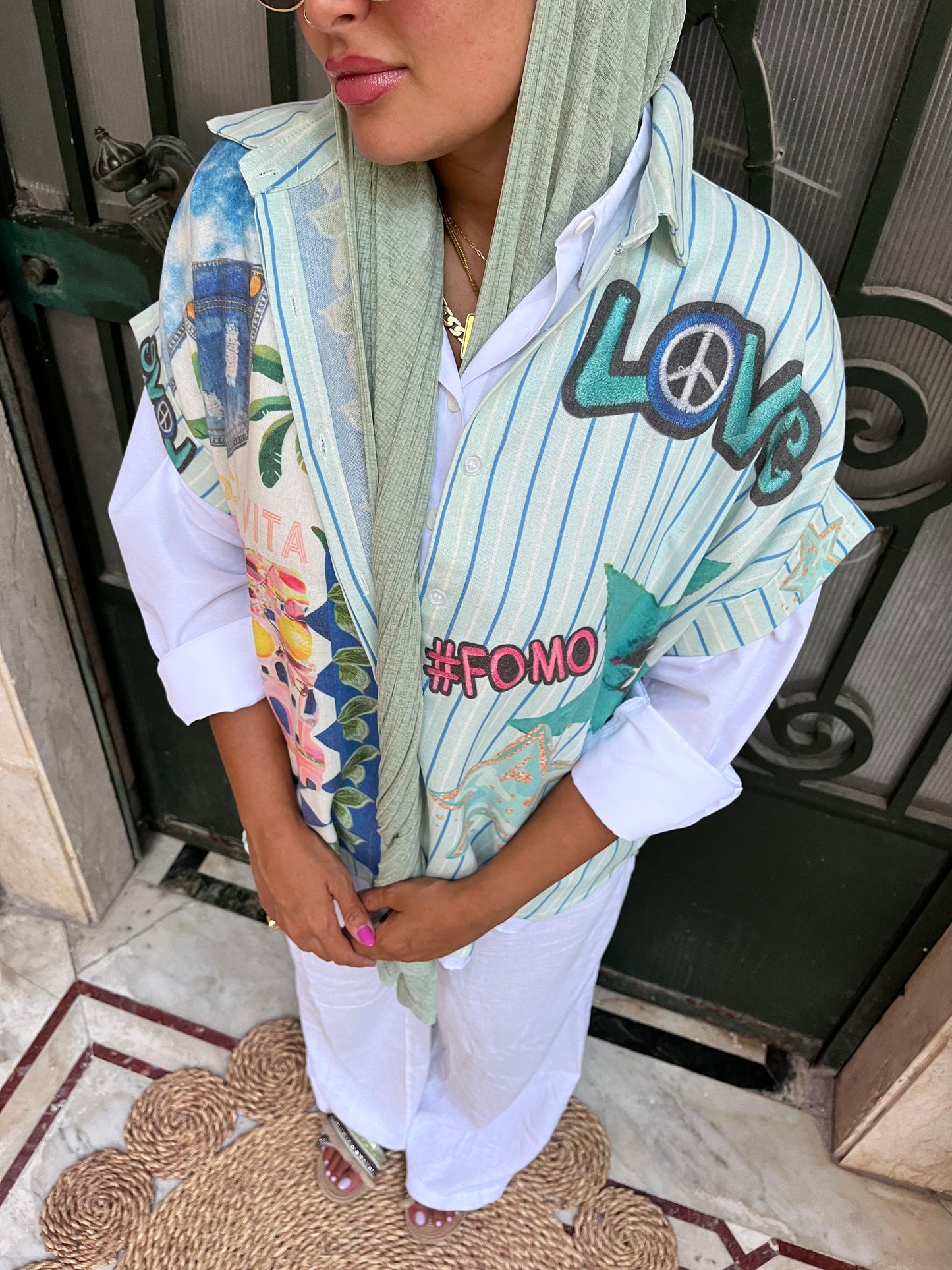 Shirt Victoria Half Sleeves